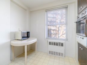 91 Strawberry Hill Avenue APT 636, Stamford CT 06902