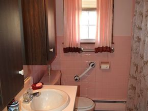 244 Rockland Avenue, Stratford CT 06614