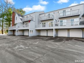 35 Balmaha Court 35, Fairfield CT 06825