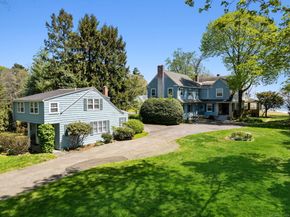 86 Wallacks Drive, Stamford CT 06902