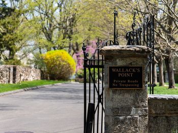 86 Wallacks Drive