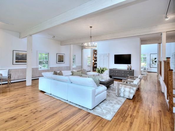 481 Ridgefield Road, Wilton CT 06897