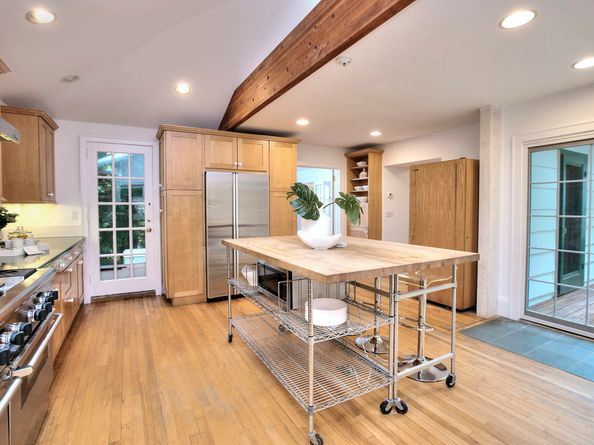 481 Ridgefield Road, Wilton CT 06897