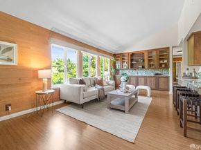 8040 Hansom Drive, Oakland CA 94605
