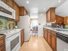 8040 Hansom Drive, Oakland CA 94605
