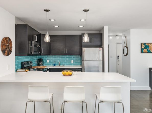 5 Embarcadero W Street 120, Oakland CA 94607
