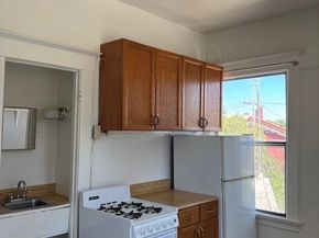210 Tunnel Avenue, Richmond CA 94801
