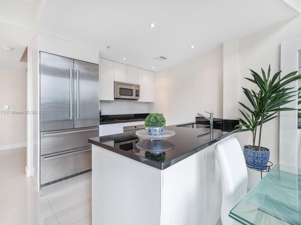 92 SW 3rd St 310, Miami FL 33130