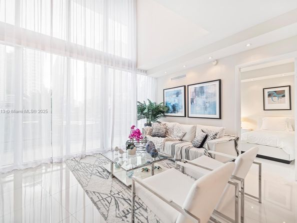 92 SW 3rd St 310, Miami FL 33130