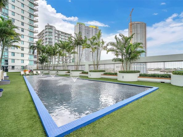 92 SW 3rd St 310, Miami FL 33130