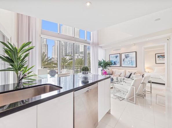 92 SW 3rd St 310, Miami FL 33130