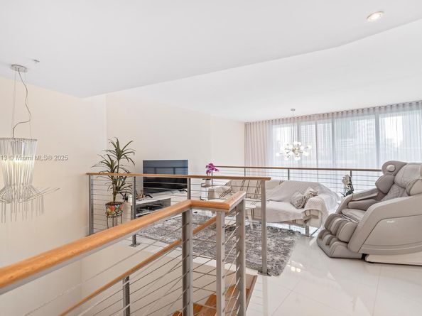 92 SW 3rd St 310, Miami FL 33130