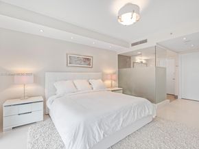 92 SW 3rd St 310, Miami FL 33130