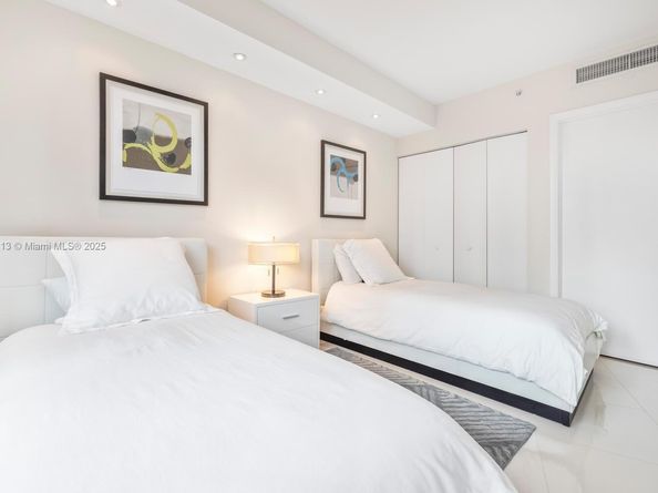 92 SW 3rd St 310, Miami FL 33130