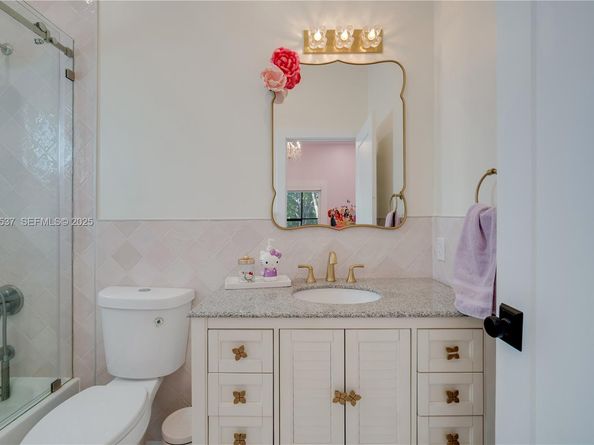 18326 SW 83rd Pl, Palmetto Bay FL 33157