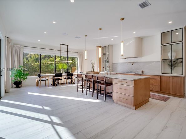 18326 SW 83rd Pl, Palmetto Bay FL 33157