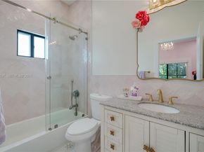 18326 SW 83rd Pl, Palmetto Bay FL 33157