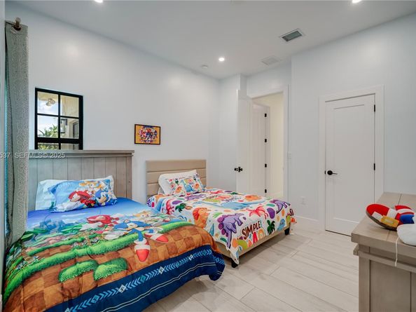 18326 SW 83rd Pl, Palmetto Bay FL 33157