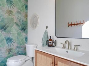 18326 SW 83rd Pl, Palmetto Bay FL 33157