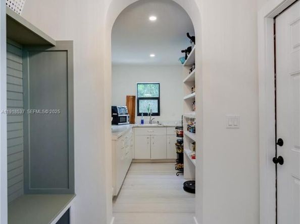 18326 SW 83rd Pl, Palmetto Bay FL 33157