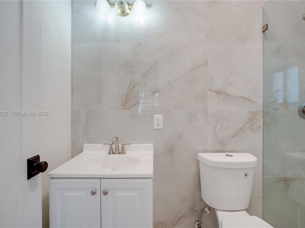 18326 SW 83rd Pl, Palmetto Bay FL 33157