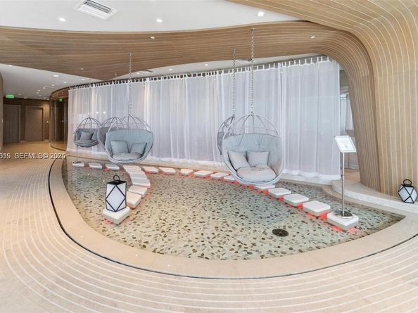 1000 Brickell Plz 3310, Miami FL 33131