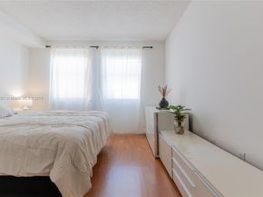 17100 N Bay Rd PH1912, Sunny Isles Beach FL 33160