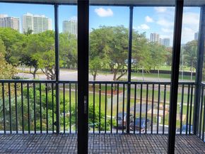 3475 N Country Club Dr 409, Aventura FL 33180