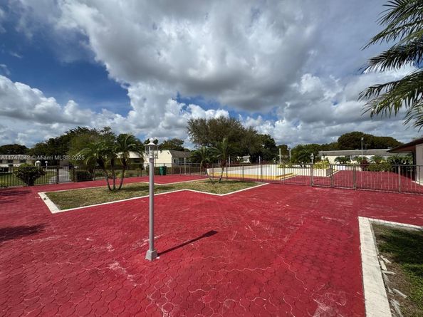 17084 SW 112th Ct V3142, Miami FL 33157