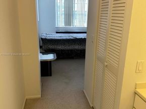 3900 N Hills Dr 310, Hollywood FL 33021
