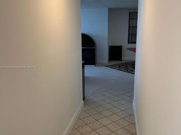 3900 N Hills Dr 310, Hollywood FL 33021