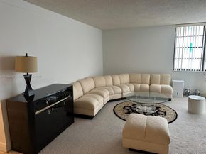 3900 N Hills Dr 310, Hollywood FL 33021
