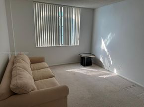 3900 N Hills Dr 310, Hollywood FL 33021