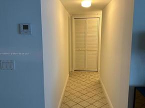 3900 N Hills Dr 310, Hollywood FL 33021