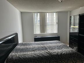 3900 N Hills Dr 310, Hollywood FL 33021