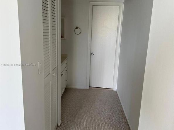 3900 N Hills Dr 310, Hollywood FL 33021