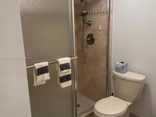 3900 N Hills Dr 310, Hollywood FL 33021