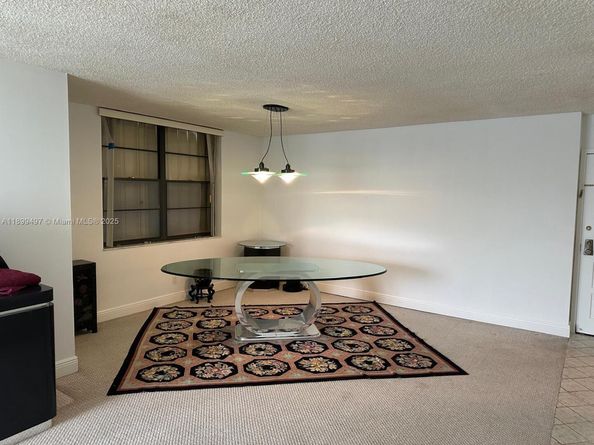 3900 N Hills Dr 310, Hollywood FL 33021