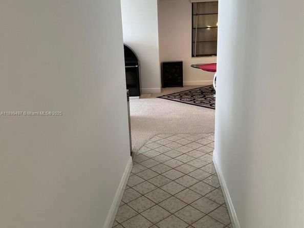 3900 N Hills Dr 310, Hollywood FL 33021