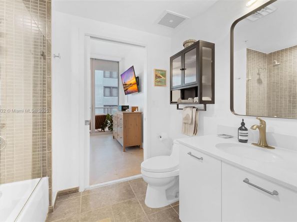 3470 E Coast Ave H1610, Miami FL 33137
