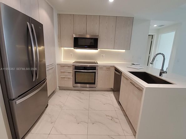 2000 Metropica Way 412, Sunrise FL 33323