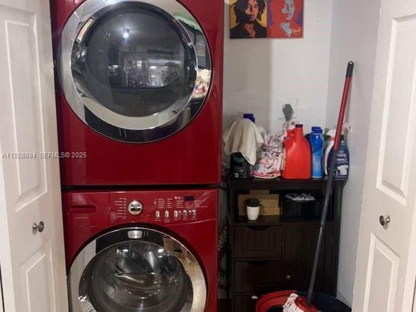 15228 SW 111th St, Miami FL 33196