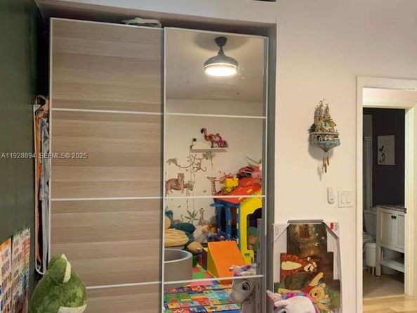 15228 SW 111th St, Miami FL 33196