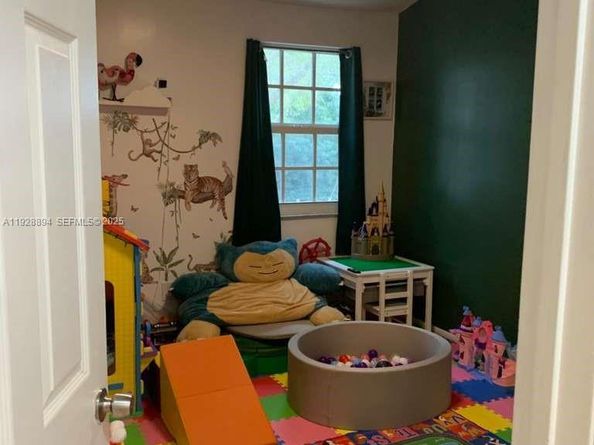 15228 SW 111th St, Miami FL 33196