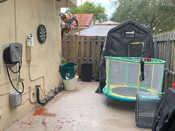 15228 SW 111th St, Miami FL 33196