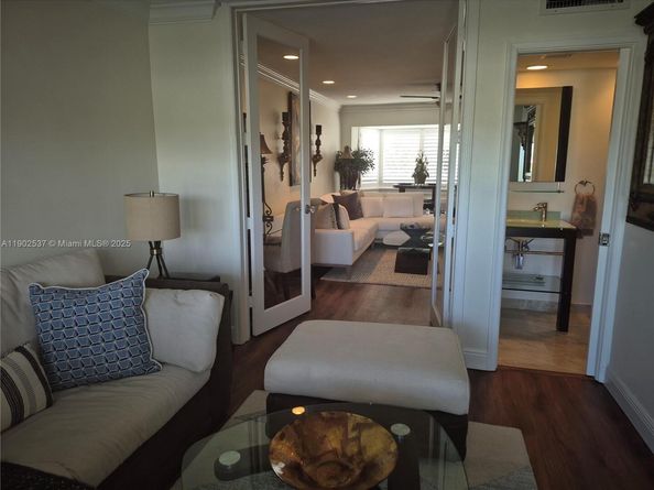 535 Hendricks Isle 306, Fort Lauderdale FL 33301