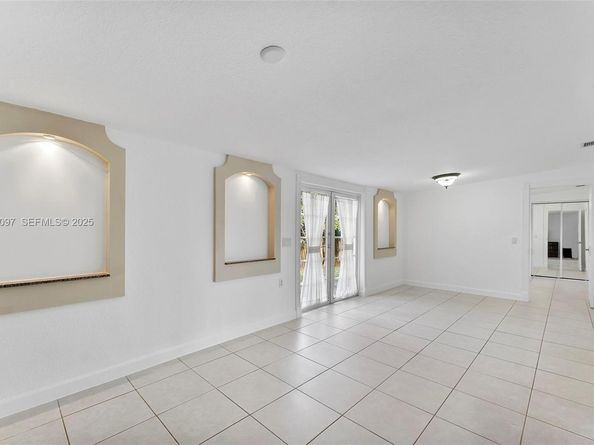 5511 SW 36th Ct, Davie FL 33314