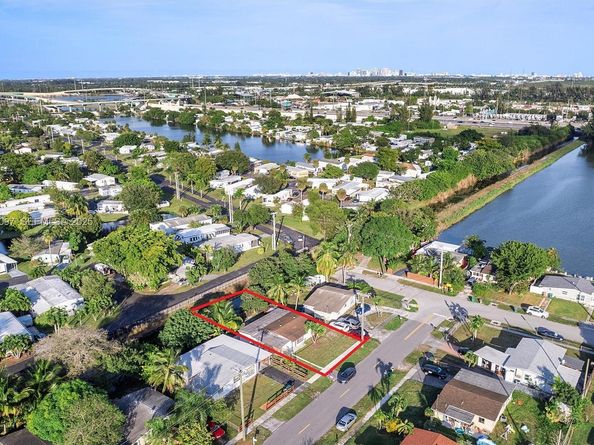 5511 SW 36th Ct, Davie FL 33314