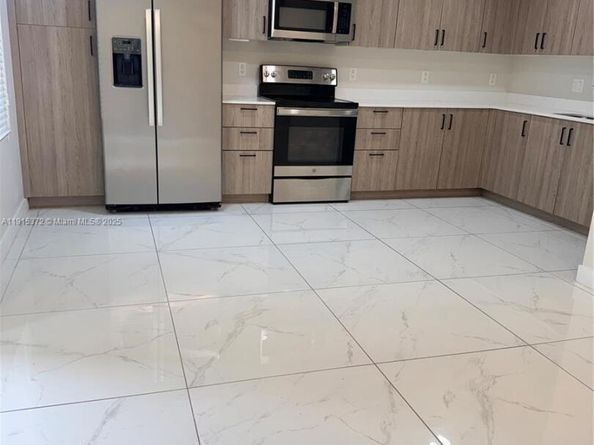 25743 SW 144th Ave, Homestead FL 33032