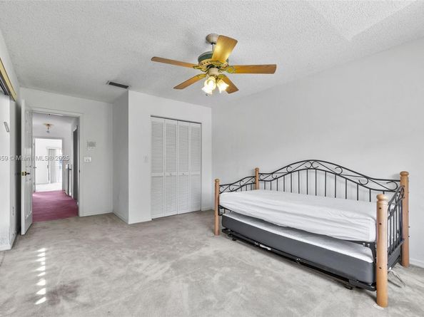 10226 NW 52nd Ln, Doral FL 33178